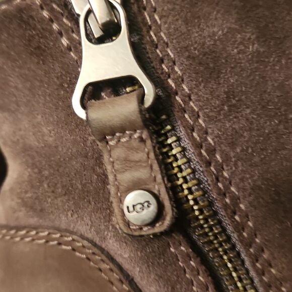 Ugg Women's Taupe Brown Moto-Style Ankle Boots w/ Side Zippers Size 9 - Picture 9 of 11